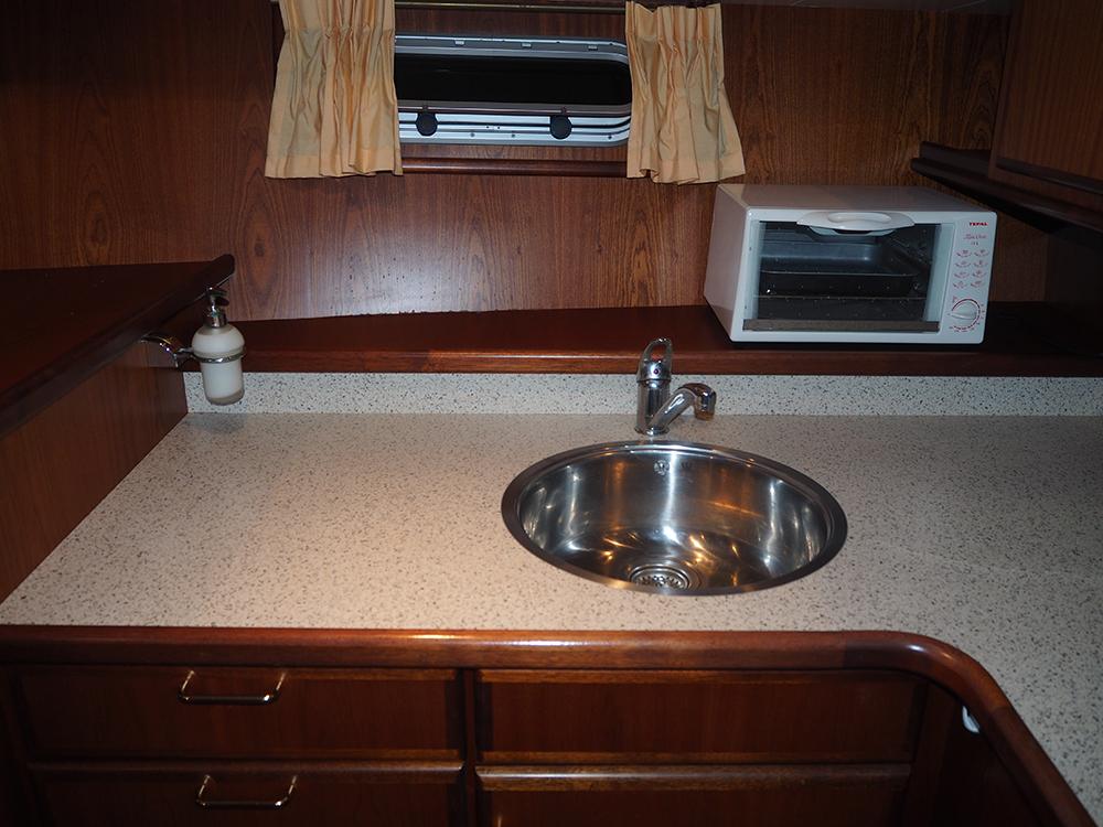 Fore ship, Accommodation